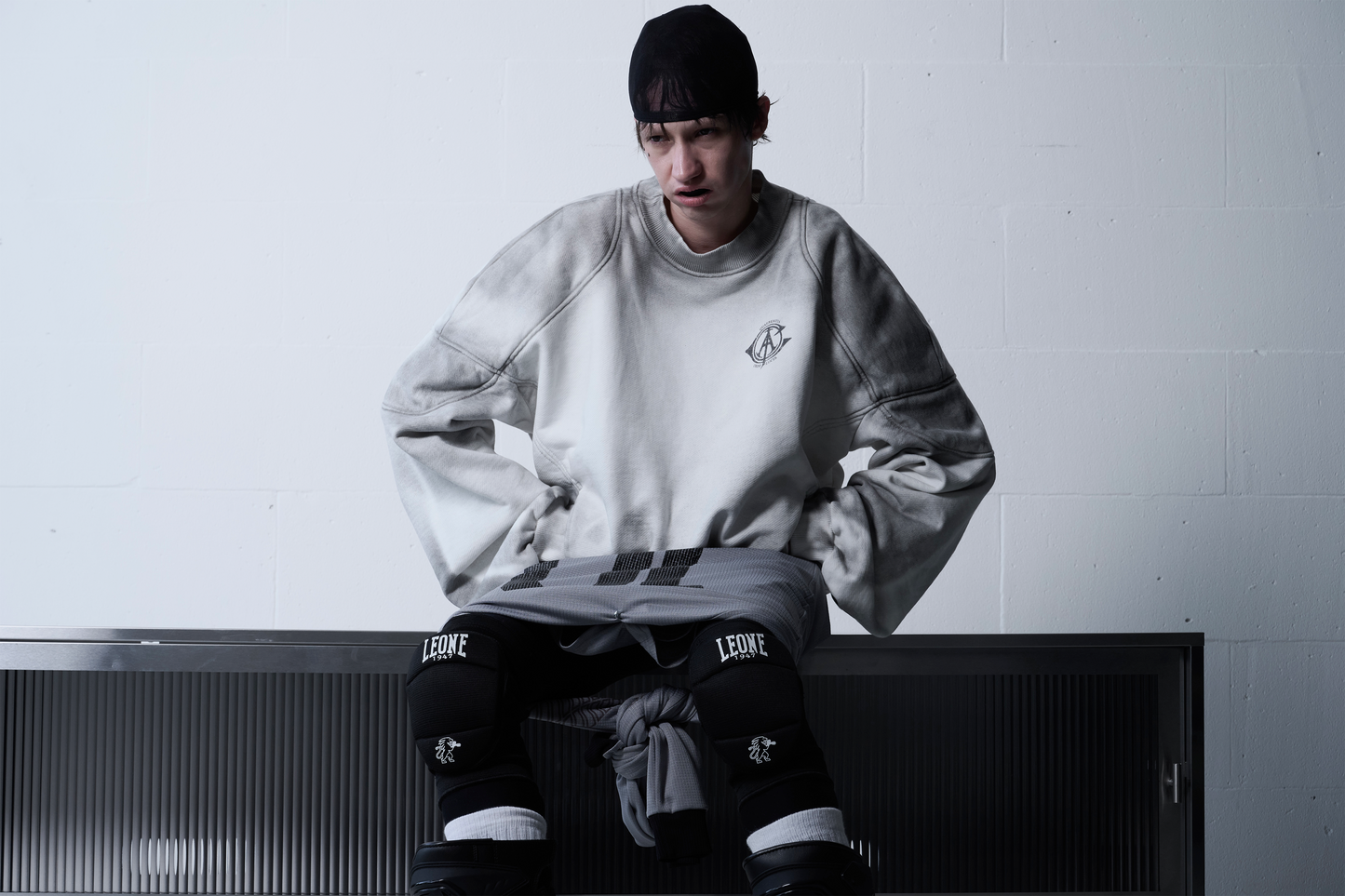 «++» White Dirty Rugby Padded Sweatshirt