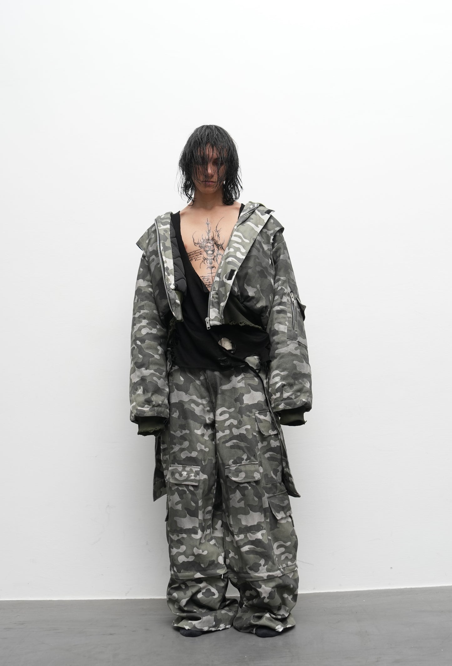 CN32 SCARF DIRTY GREEN CAMO BOMBER