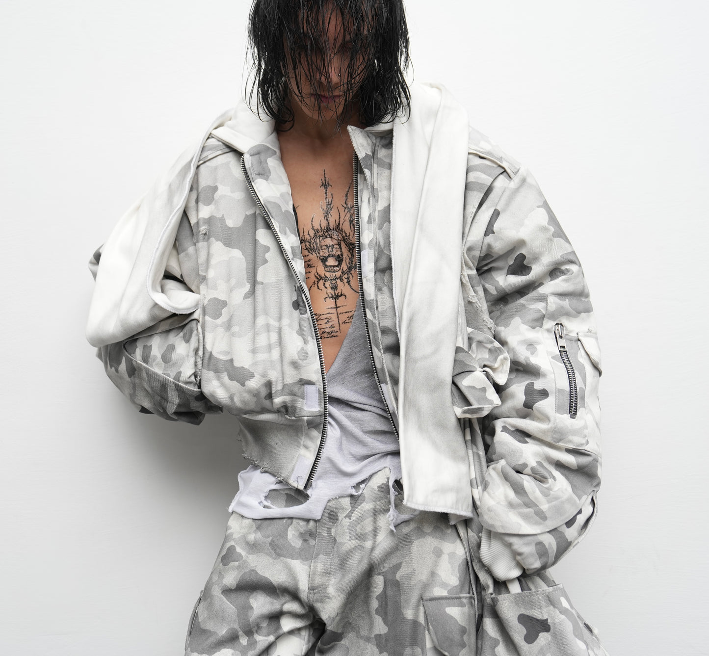 CN32 SCARF DIRTY WHITE CAMO BOMBER