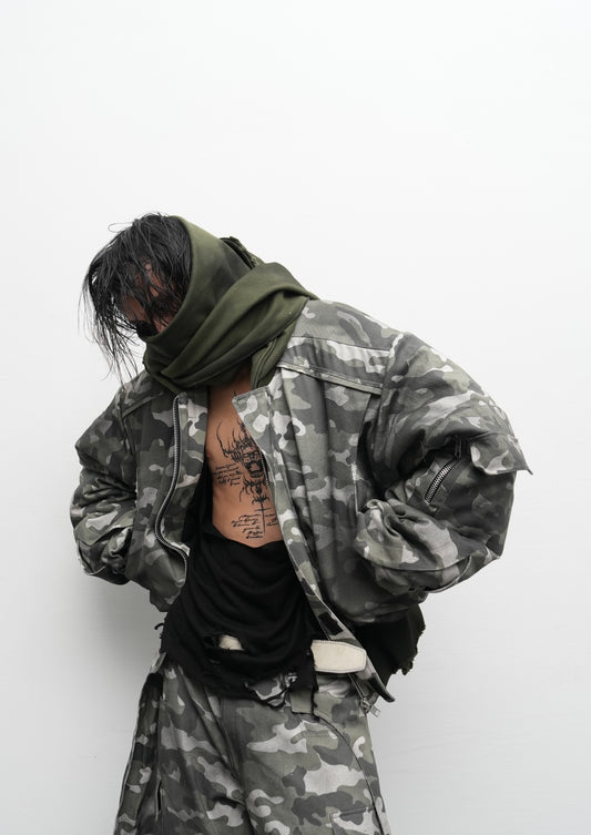 CN32 SCARF DIRTY GREEN CAMO BOMBER