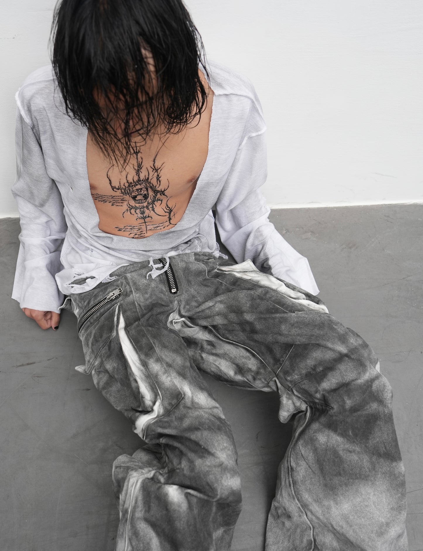 CN43 WHITE DIRTY PANTS
