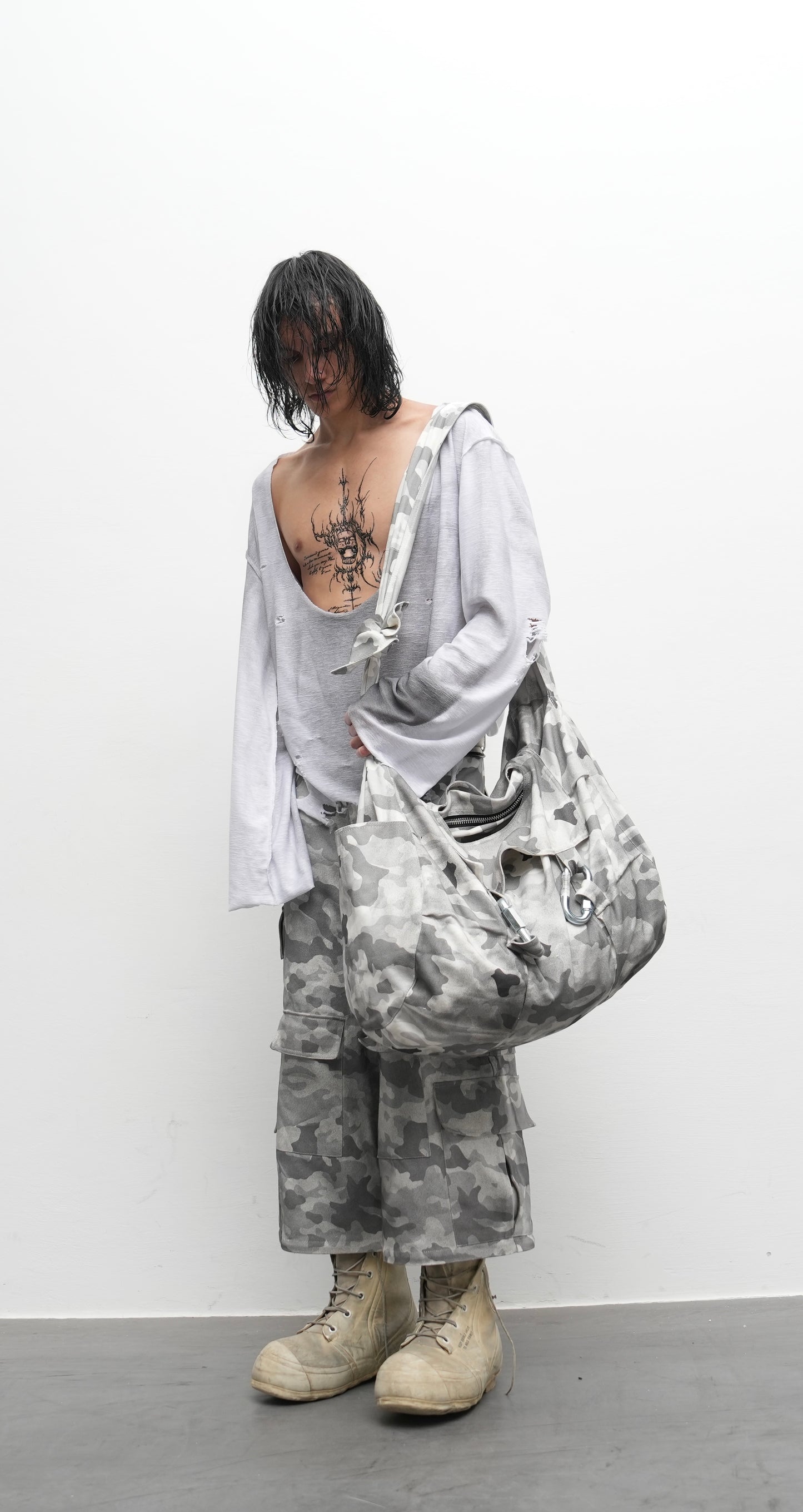 CN16 DIRTY WHITE CAMO BAG